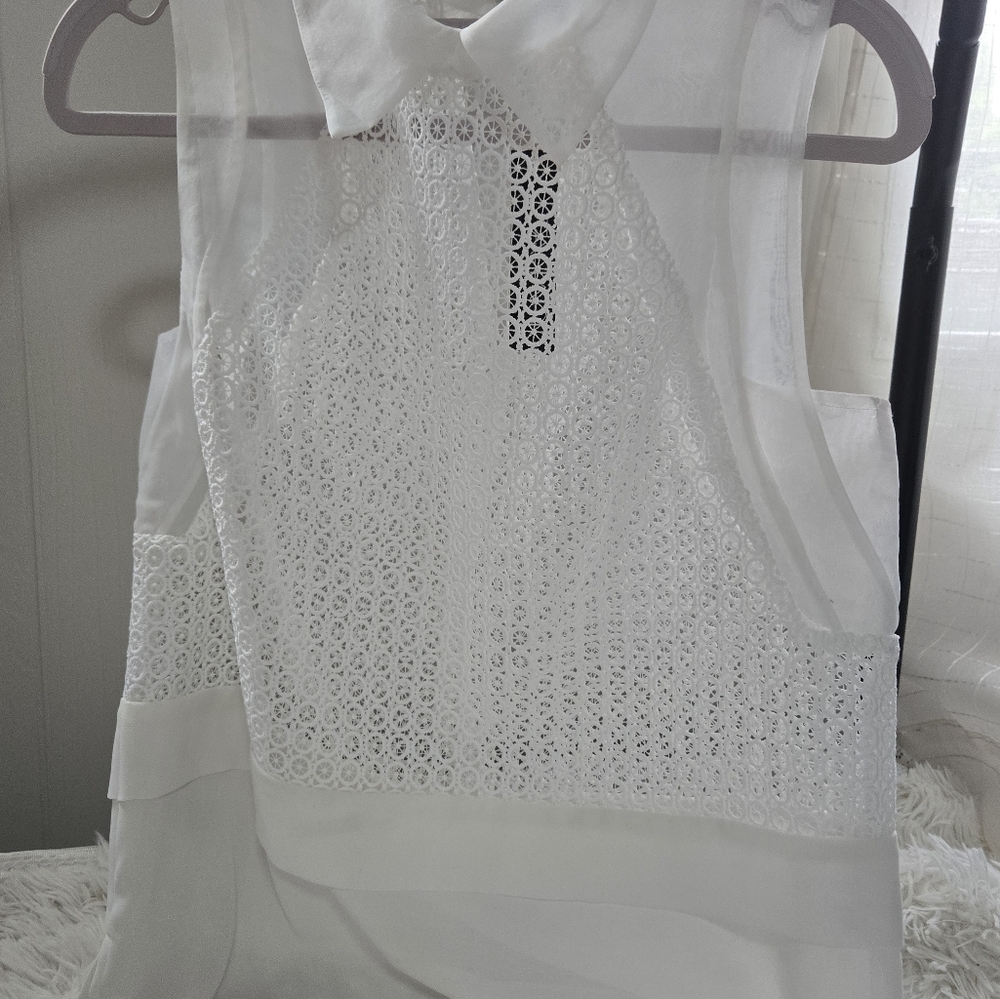 Tahari ASL White Sleeveless Embellished Button Down Shirt